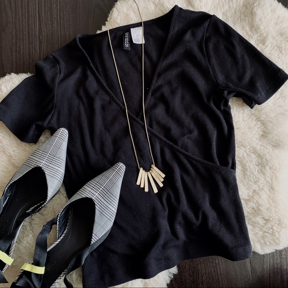 H&M Black Tshirt